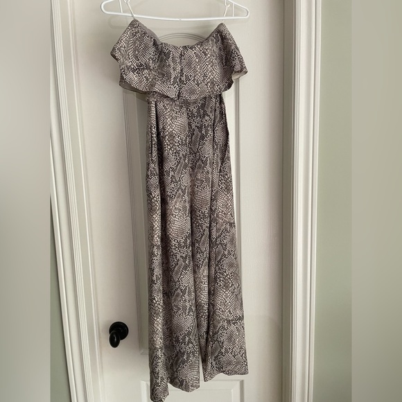 Aritzia Babaton Snakeskin Jumpsuit - Picture 2 of 4